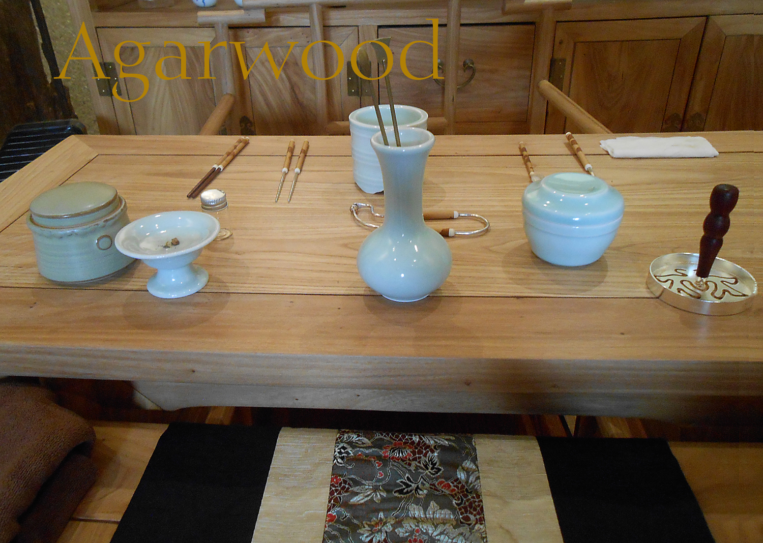 Incense Table processed 1500